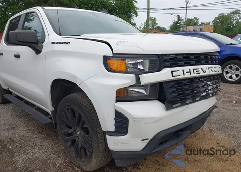 2020 Chevrolet Silverado 1500 4Wd Short Bed Custom z USA, uszkodzony, nr VIN 3GCPYBEK5LG346283